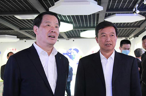 中建材總裁、中國工程院院士彭壽一行蒞臨鵬飛集團考察